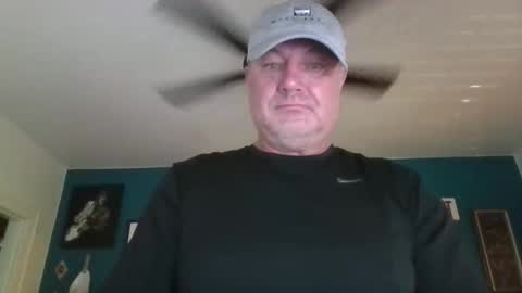 Snapshot of billjames55 chatting on 04/19/26, 06:10 billjames55 online show from 04/19/26, 06:10