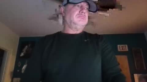 Snapshot of billjames55 chatting on 04/26/26, 02:31 billjames55 online show from 04/26/26, 02:31