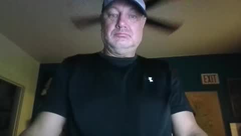 Snapshot of billjames55 chatting on 04/28/26, 02:27 billjames55 online show from 04/28/26, 02:27