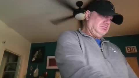 Snapshot of billjames55 chatting on 04/28/26, 02:33 billjames55 online show from 04/28/26, 02:33