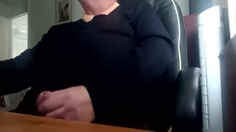 Snapshot of billlllllyb chatting on 10/18/25, 01:01 billlllllyb online show from 10/18/25, 01:01