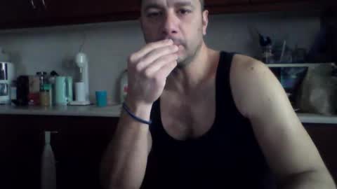 Snapshot of billos26 chatting on 02/24/26, 07:50 billys greece online show from 02/24/26, 07:50