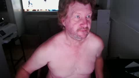 Snapshot of billscock chatting on 12/31/24, 10:58 billscock online show from 12/31/24, 10:58