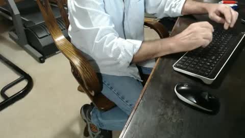 Snapshot of billy471 chatting on 12/01/24, 08:31 billy471 online show from 12/01/24, 08:31