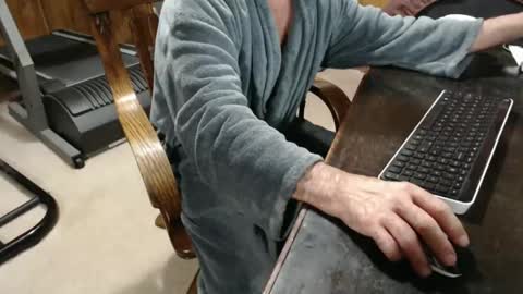 Snapshot of billy471 chatting on 12/28/24, 12:24 billy471 online show from 12/28/24, 12:24