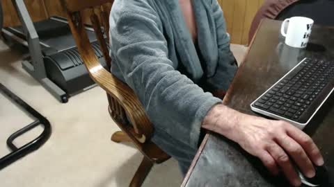 Snapshot of billy471 chatting on 12/31/24, 12:04 billy471 online show from 12/31/24, 12:04