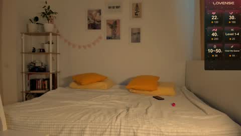 Billy and Lisahelp us to reach 100 likes online show from 02/26/25, 09:42