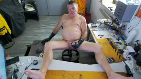 Snapshot of bilutz777 chatting on 07/07/26, 12:20 bilutz777 online show from 07/07/26, 12:20