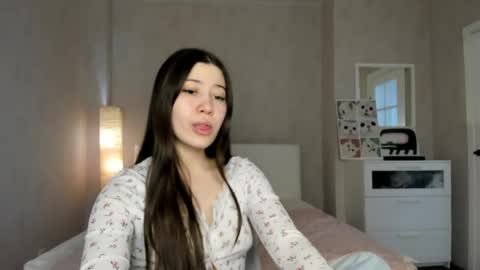 bina_mima online show from 04/24/26, 08:50