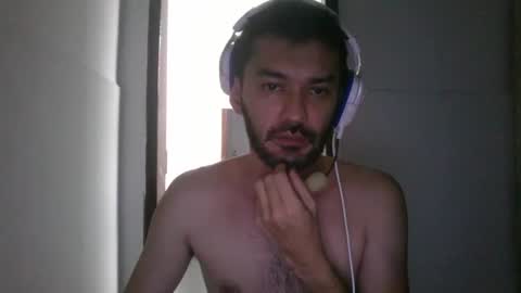 binhodm1 online show from 12/19/24, 11:18