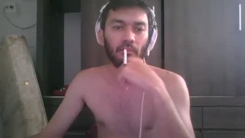 binhodm1 online show from 01/05/25, 04:27