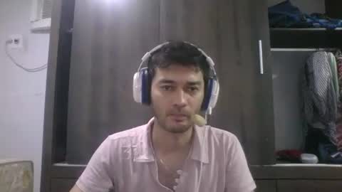 binhodm1 online show from 01/11/25, 02:20