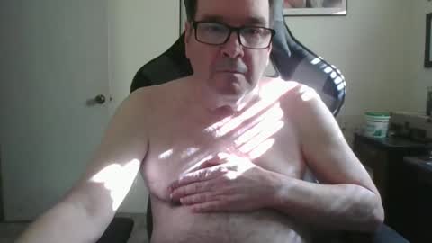 Snapshot of bink195234 chatting on 11/11/25, 06:19 Bink195234 online show from 11/11/25, 06:19