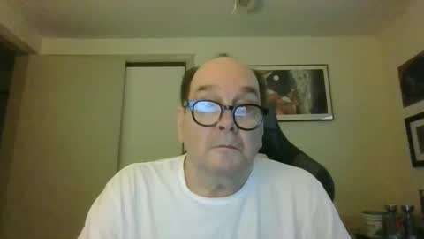 Snapshot of bink195234 chatting on 01/06/26, 07:06 Bink195234 online show from 01/06/26, 07:06