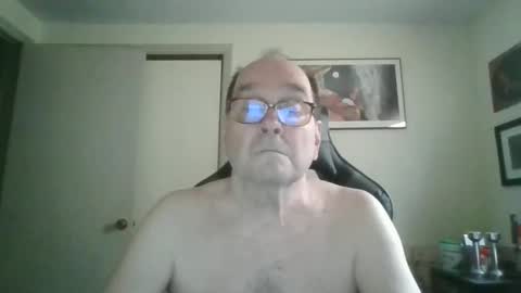Snapshot of bink195234 chatting on 03/31/26, 02:39 Bink195234 online show from 03/31/26, 02:39