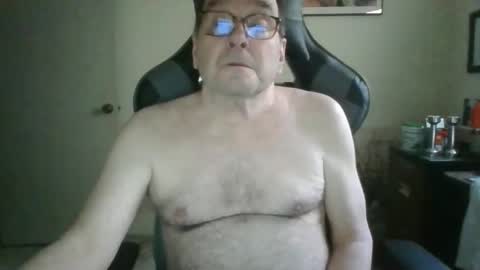 Snapshot of bink195234 chatting on 04/19/26, 08:11 Bink195234 online show from 04/19/26, 08:11