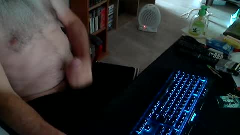 Snapshot of biparislove chatting on 07/19/26, 12:20 BigDick online show from 07/19/26, 12:20