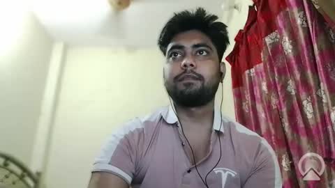 Snapshot of birbikrom104 chatting on 11/06/25, 07:42 birbikrom104 online show from 11/06/25, 07:42