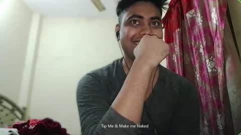 Snapshot of birbikrom104 chatting on 12/16/25, 06:40 birbikrom104 online show from 12/16/25, 06:40