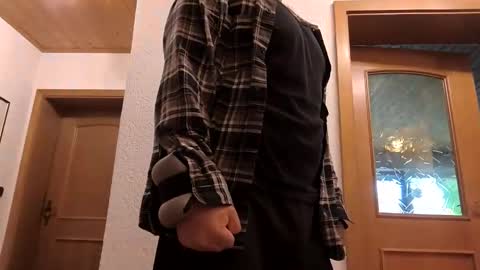 Snapshot of bisasam02 chatting on 09/09/25, 04:06 pocolococo online show from 09/09/25, 04:06