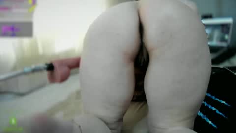 Snapshot of bisexyeliz35 chatting on 05/04/26, 03:30 bisex woman online show from 05/04/26, 03:30