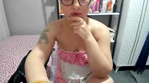 Snapshot of bisexyeliz35 chatting on 07/24/26, 08:29 bisex woman online show from 07/24/26, 08:29