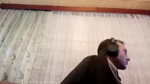 Snapshot of bishopalone2021 chatting on 12/09/24, 05:41 Zdenek online show from 12/09/24, 05:41