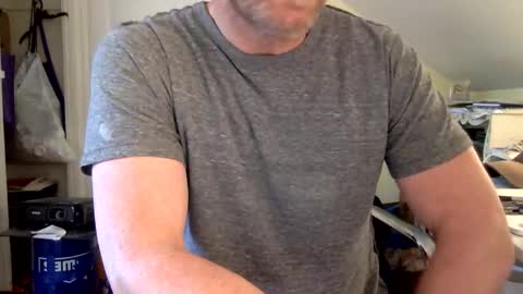 Snapshot of bisonbar chatting on 03/28/26, 05:12 BisonBar online show from 03/28/26, 05:12