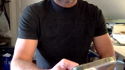 Snapshot of bisonbar chatting on 04/03/26, 07:12 BisonBar online show from 04/03/26, 07:12