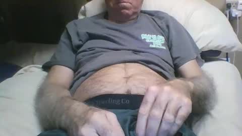 Snapshot of bisoutherner chatting on 01/12/26, 05:56 bisoutherner online show from 01/12/26, 05:56