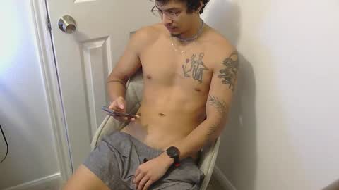 Snapshot of bitix00 chatting on 12/17/25, 08:37 bitix00 online show from 12/17/25, 08:37