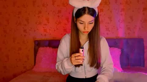 Snapshot of bitter__peach chatting on 03/06/26, 09:28 Margo online show from 03/06/26, 09:28