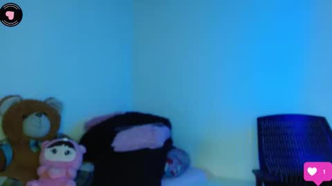 Instagram zpchherry online show from 01/13/26, 06:35