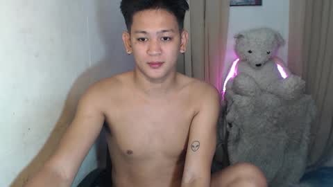 Snapshot of bj_alex31 chatting on 11/04/25, 03:44 alex online show from 11/04/25, 03:44