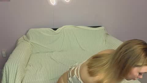 Julia online show from 09/23/25, 09:34