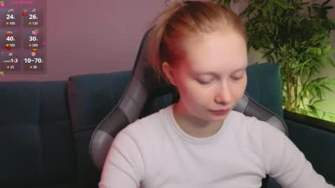 Julia online show from 03/29/26, 02:33