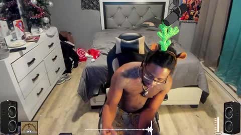 Snapshot of blaccanalmatters chatting on 12/14/24, 11:45 Plant Base Streamers From Pennsylvania online show from 12/14/24, 11:45