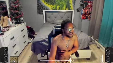 Snapshot of blaccanalmatters chatting on 12/21/24, 11:34 Plant Base Streamers From Pennsylvania online show from 12/21/24, 11:34