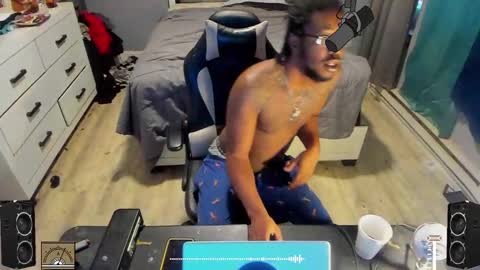 Snapshot of blaccanalmatters chatting on 01/05/25, 11:22 Plant Base Streamers From Pennsylvania online show from 01/05/25, 11:22