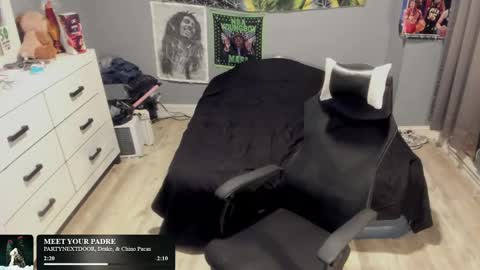 Snapshot of blaccanalmatters chatting on 11/16/25, 12:49 Plant Base Streamers From Pennsylvania online show from 11/16/25, 12:49