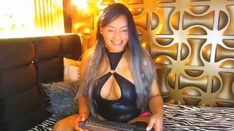 Snapshot of black_ambar chatting on 07/19/26, 02:26 Ambar online show from 07/19/26, 02:26
