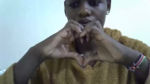 black_berry9 online show from 10/04/25, 03:26