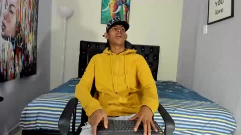 Snapshot of black_boy_22cm chatting on 02/25/25, 02:36 boy online show from 02/25/25, 02:36