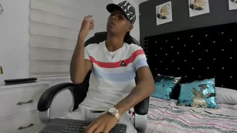 Snapshot of black_boy_22cm chatting on 03/08/25, 01:50 boy online show from 03/08/25, 01:50