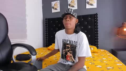 Snapshot of black_boy_22cm chatting on 03/10/25, 02:17 boy online show from 03/10/25, 02:17