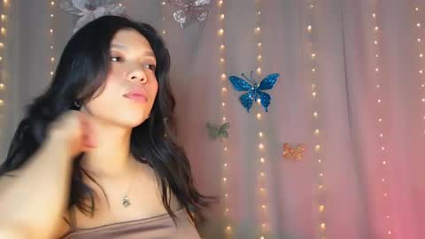 Snapshot of black_dar_ chatting on 06/03/26, 10:18 Sara online show from 06/03/26, 10:18