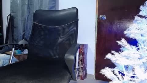 Black Diamond online show from 12/20/24, 01:47