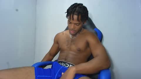 Snapshot of black_dicck chatting on 05/05/26, 03:20 tu morenito online show from 05/05/26, 03:20