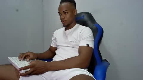 Snapshot of black_dicck chatting on 06/03/26, 03:50 tu morenito online show from 06/03/26, 03:50