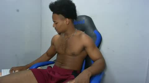 Snapshot of black_dicck chatting on 07/02/26, 03:45 tu morenito online show from 07/02/26, 03:45